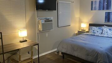 1 bedroom, in-room safe, desk, WiFi