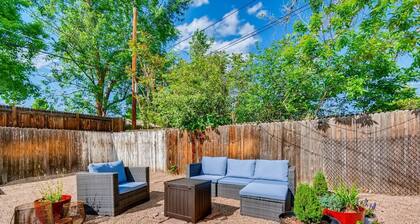 5 Bedroom House with Crib - Walk to Downtown Littleton!