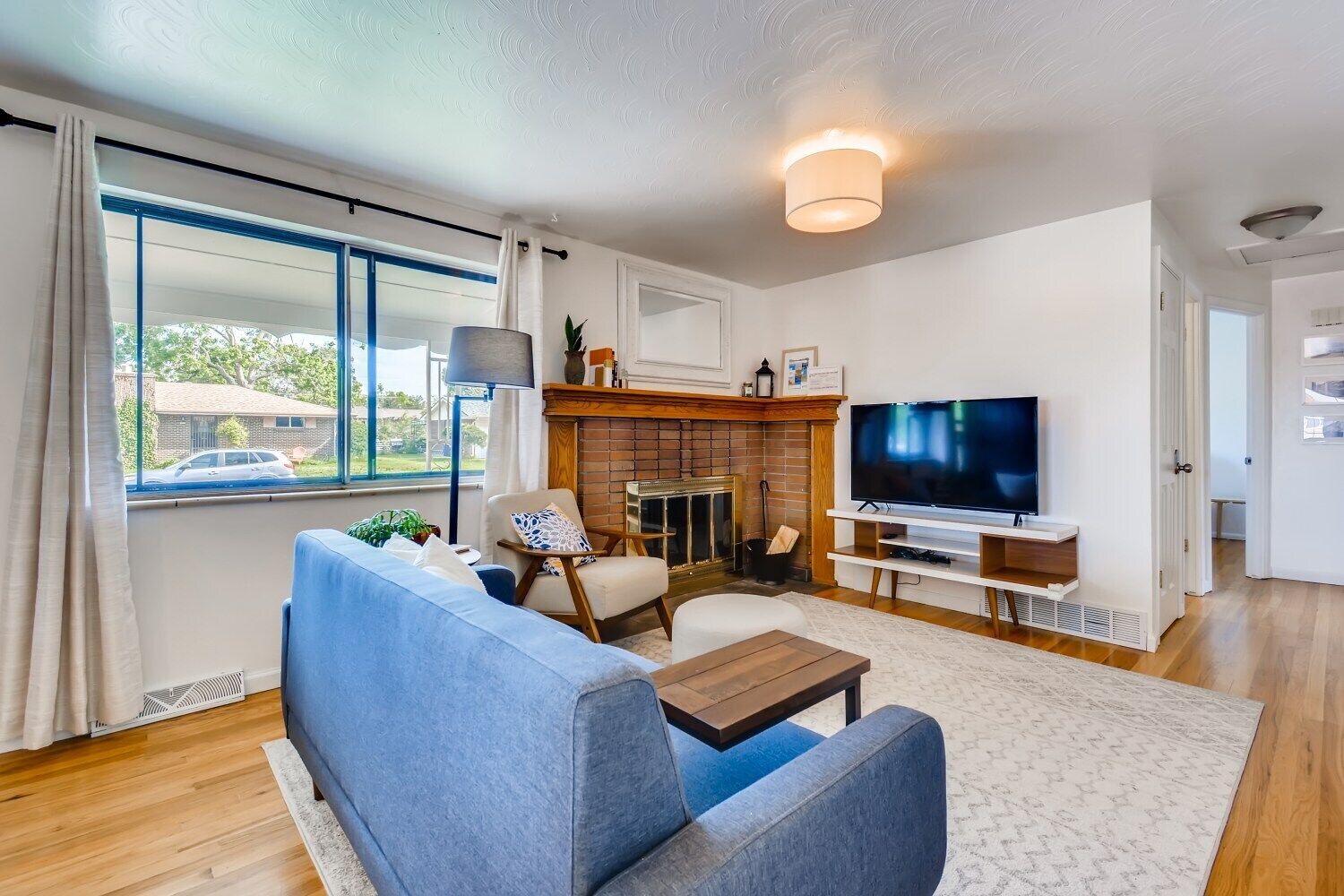 5 Bedroom House with Backyard Oasis - Walk to Downtown Littleton!