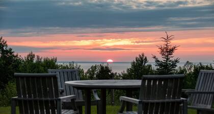 Majestic Lake Michigan sunsets - hilltop retreat