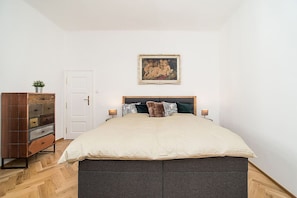 1 bedroom, desk, iron/ironing board, free WiFi