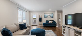 Bluegrass Getaway Suite Downtown Bowling Green!