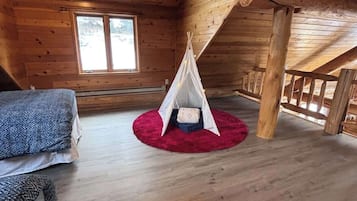 4 soverom, strykejern/-brett, wi-fi (inkludert) og sengetøy