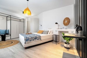 1 bedroom, iron/ironing board, travel cot, WiFi