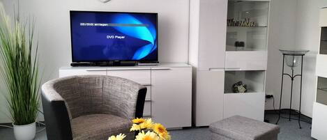 Smart TV, reproductor de DVD, videoteca y estéreo