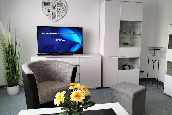 Smart TV, DVD player, video library, stereo