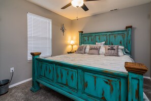 3 bedrooms, travel cot, free WiFi, bed sheets