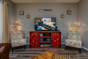 Interior - Relaxing & Cozy Condo--Close to SDC & Branson Strip!  (Branson)