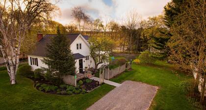 Private Cozy Cottage in Charming Walloon Lake Village - Sleeps 13!