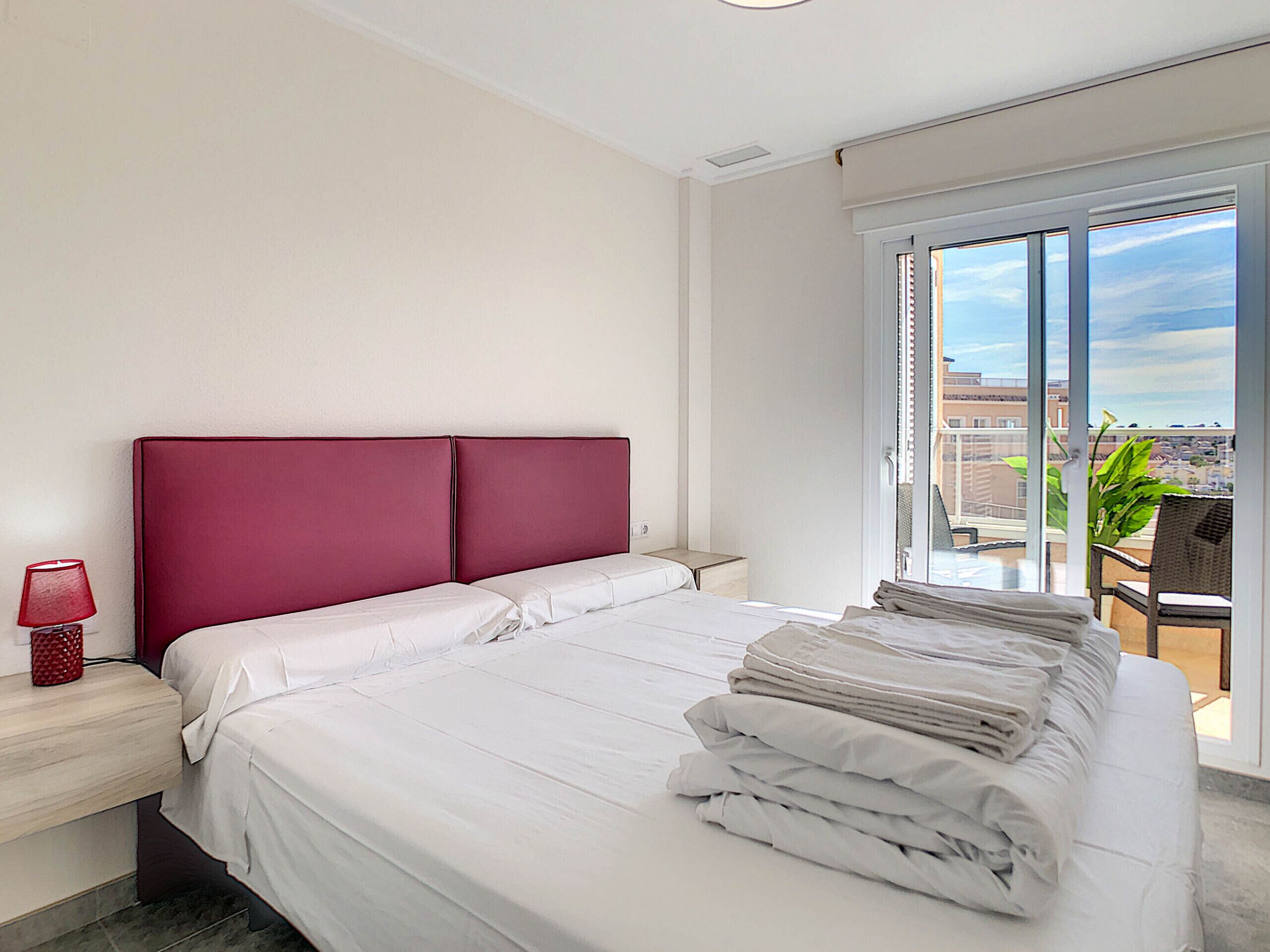 1 slaapkamer, een strijkplank/strijkijzer, gratis wifi, beddengoed