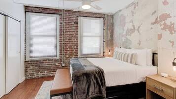 1 Schlafzimmer, Schreibtisch, BĂŒgeleisen/BĂŒgelbrett, kostenloses WLAN