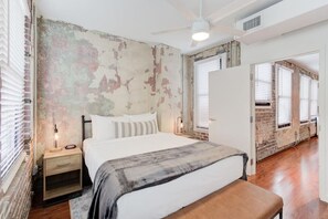 1 habitación, escritorio, tabla de planchar con plancha y wifi gratis