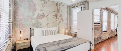 1 habitación, escritorio, tabla de planchar con plancha y wifi gratis