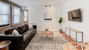 Smart TV, Netflix, streaming services