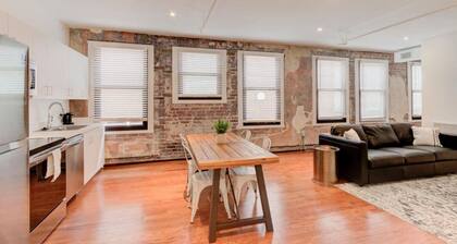 Chic Downtown Apt: Beale St, Food & Fun Steps Away