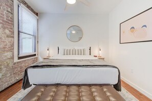 1 bedroom, desk, iron/ironing board, WiFi