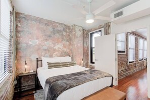 1 bedroom, desk, iron/ironing board, free WiFi