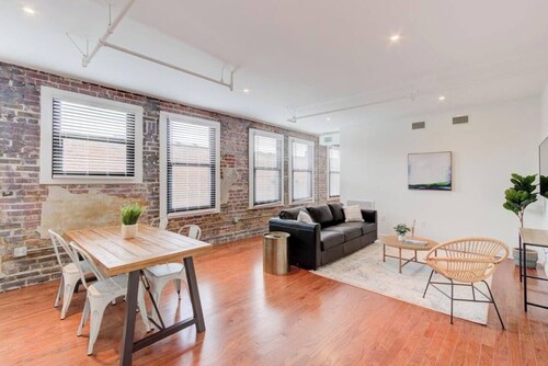 Retro Apartment | Near Broad Ave, Beale St