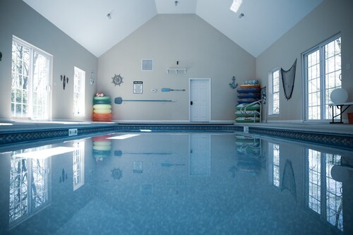 Swim 24hours 7days!!