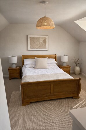 1 bedroom, iron/ironing board, free WiFi, bed sheets - 1 bed - Sleeps3 - Free Parking - 5 min to Centre (Lincoln)