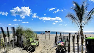 In Strandnähe, Liegestühle