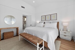 4 habitaciones, escritorio, tabla de planchar con plancha y wifi gratis 