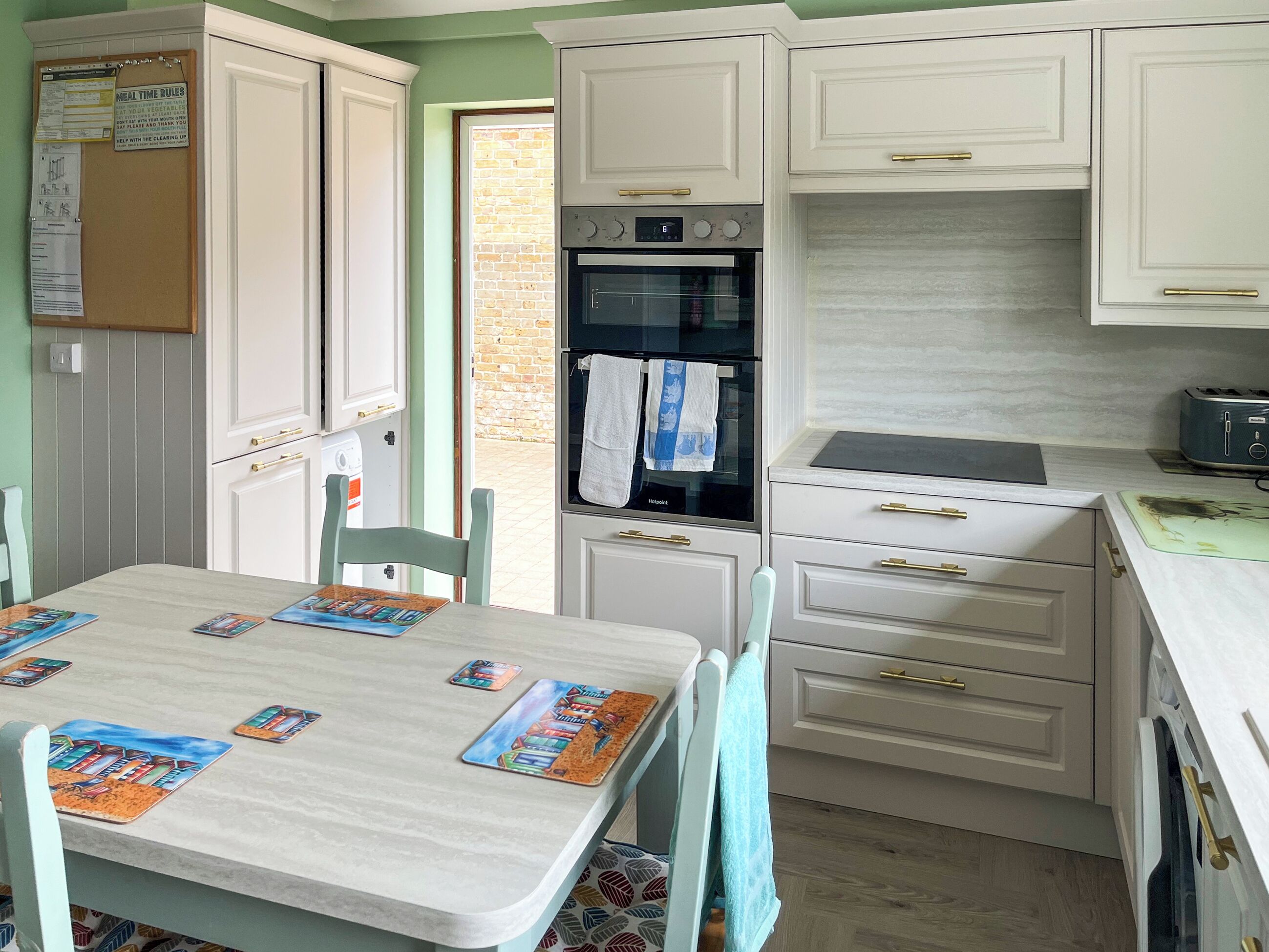 Dishwasher, highchair