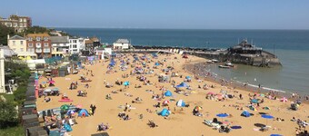 Beautiful tucked away property close to the town and beach.