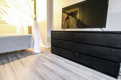 ☆Modern Studio - Downtown Reading!! ☆