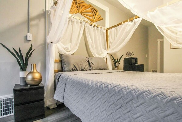 1 bedroom, WiFi - ☆Modern Studio - Downtown Reading!! ☆ (Reading)