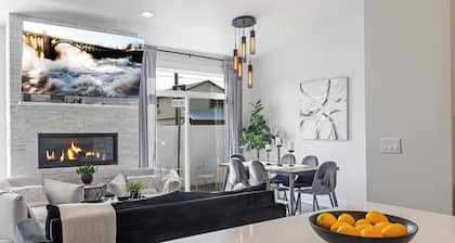 New Modern Townhome- downtown CDA-minutes to waterfront, restaurants, and shops!