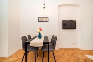 تناول الطعام