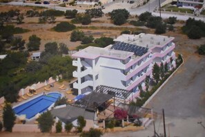 Alberca al aire libre por temporada