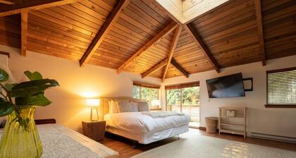 Alaqua on the Beach-Chesterman, Surf, Hot tub, Pet