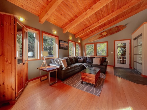 Cedar Sands-Cox Bay, Sauna, Hot Tub, Wood Fire Pit