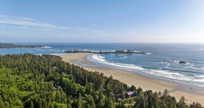 Fernwood By the Sea-N. Chesterman, Hot Tub, Surf