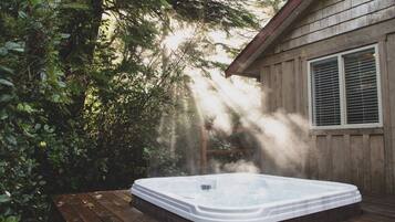 Bain à remous extérieur