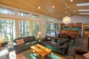 TV connectée, cheminée