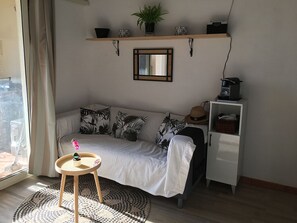 Televisie en een tafeltennistafel