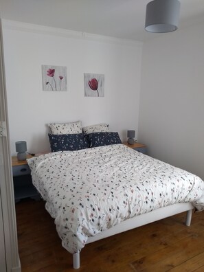 7 habitaciones, tabla de planchar con plancha y wifi gratis 