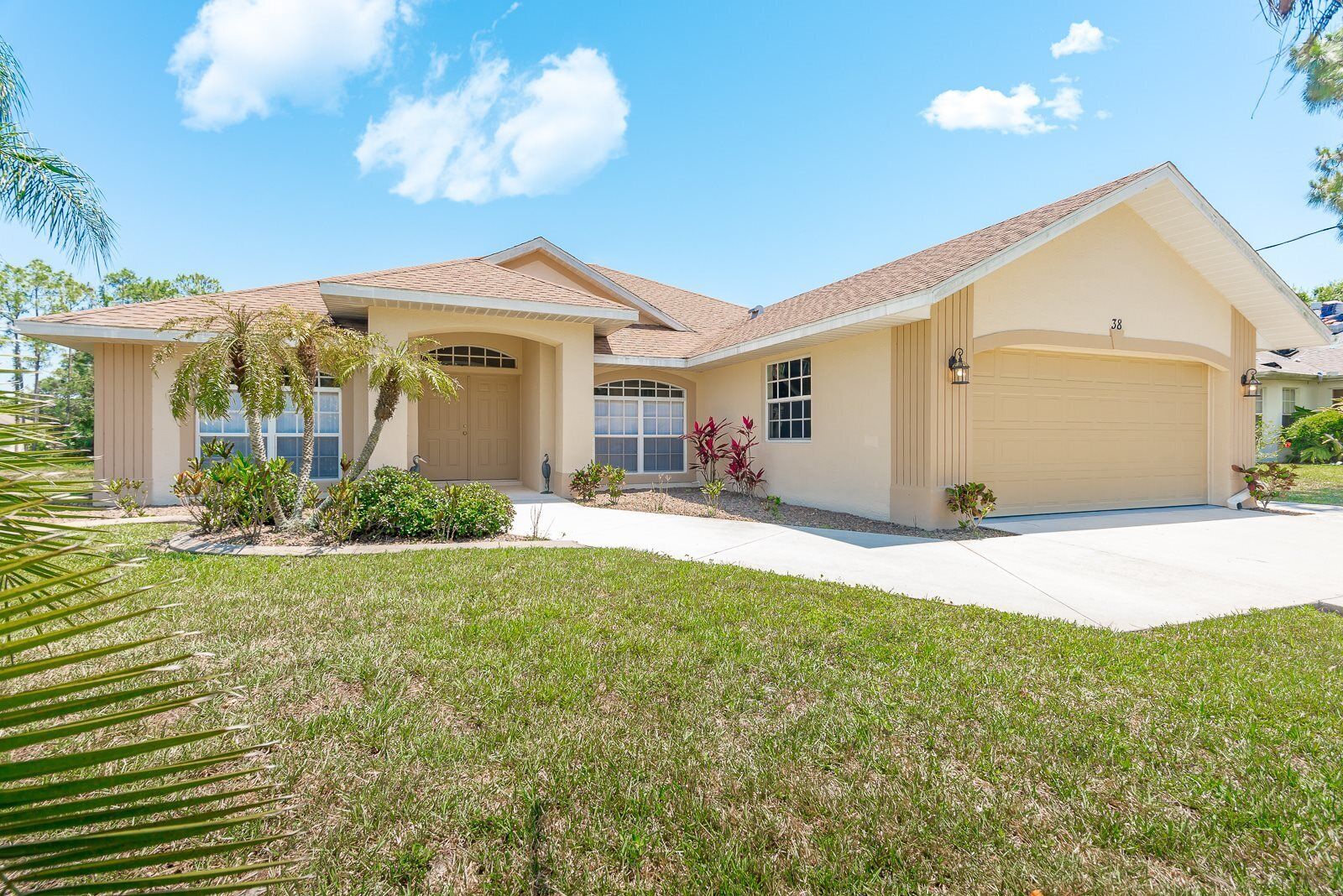 Nhà (Captain`s Quarters) | Ngoại thất