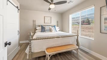 2 bedrooms, desk, iron/ironing board, free WiFi