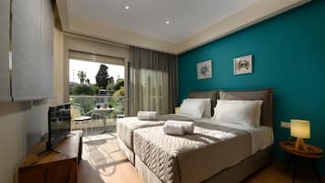 Premium bedding, pillowtop beds, in-room safe, individually decorated