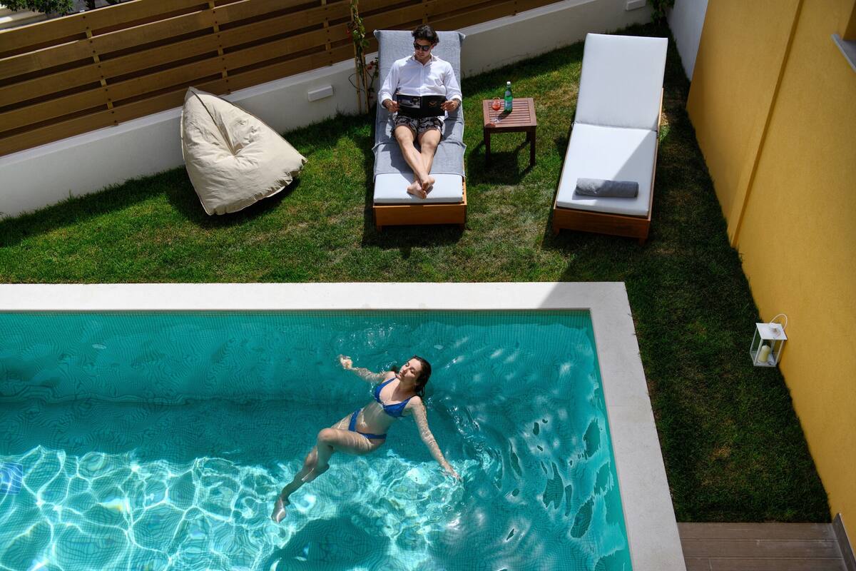 Ropa de cama de alta calidad y colchones con acolchado adicional