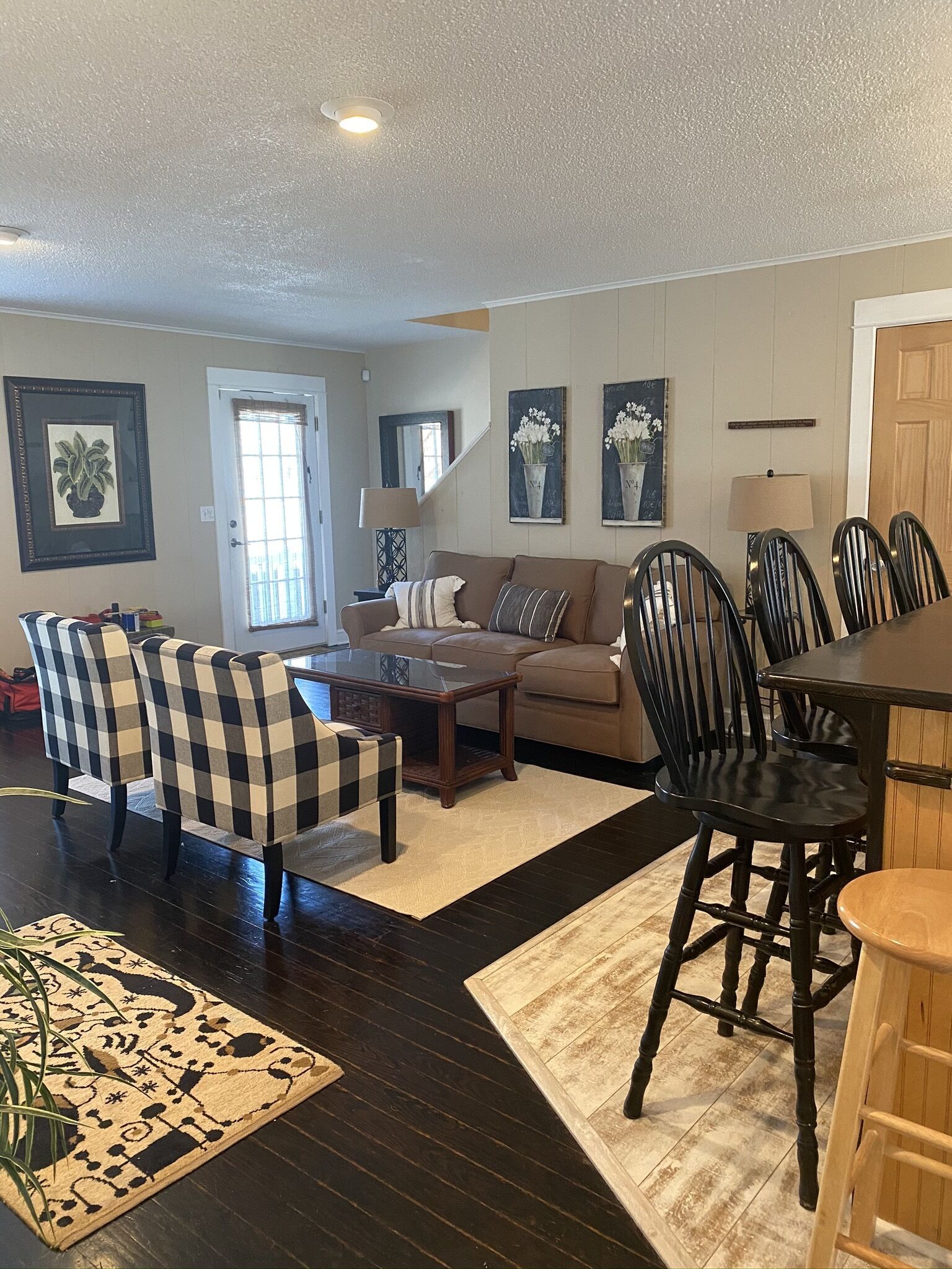 Ocean block 5 BR home with fenced-in yard, steps to bch, Great for entertaining!