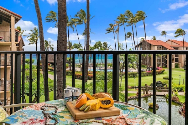 Papakea D304 lanai ocean view 1