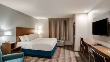 Hypoallergeen beddengoed, een kluis op de kamer, een bureau