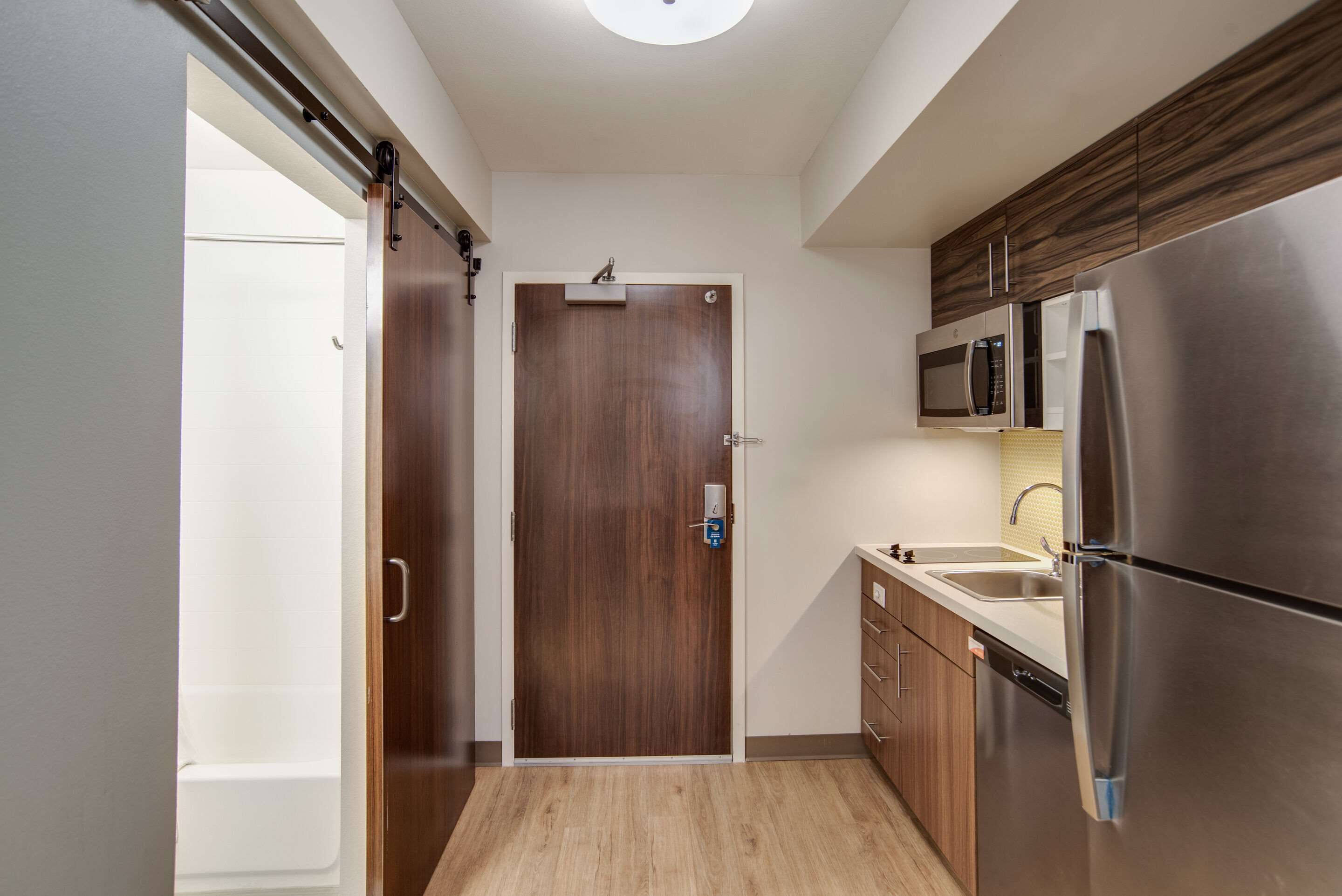 hypo-allergenic bedding, in-room safe, desk, laptop workspace