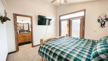 3 camere, una scrivania, ferro/asse da stiro, culla da viaggio