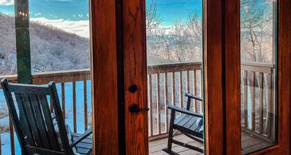 Modern Cozy Home at Powderhorn Mountain Resort with AMENITIES